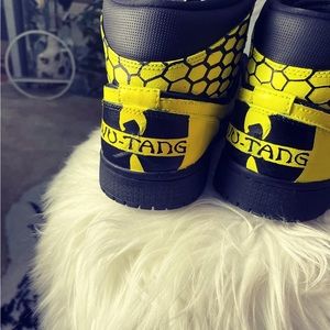 Custom Wu-Tang Jordan’s size 9.5